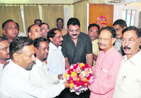 A delegation of Congress city councillors meets Uttarakhand Chief Minister BC Khanduri in Dehradun on Wednesday. 