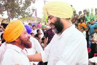 PPP chief Manpreet Badal campaigns for Panthic Morcha candidate Roop Singh Gurisanghar at Kauni village of the Dodha segment in Gidderbaha 