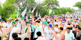 Farmers protest against the Hansi Butana canal wall near Patiala on Friday