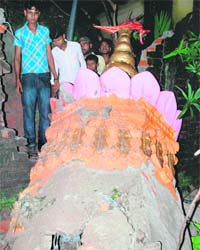 A temple minaret damaged by the quake in Siliguri