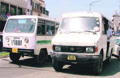 School buses without route boards. 