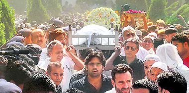 Mansur ali khan funeral