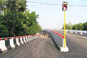 A view of the newly constructed down ramp of Partap Chowk flyover, which will be inaugurated by state cabinet minister Hira Singh Gabria in Ludhiana on Monday. Photo: Inderjeet Verma