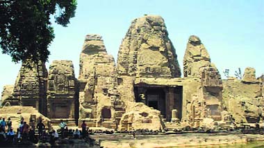 n The famous Masroor Temple in Kangra which was destroyed in the 1905 earthquake. 