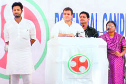 Rahul Gandhi, AICC General Secretary, addresses party workers in Jammu 
