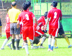 Players of Sarv Shiksha Abhiyan of Mizoram and Mahilpur indulge in a brawl during a match of the ongoing Administrators Cup in Chandigarh on Wednesday