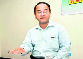 Dr Anurag Rawat presents his views at a seminar on World Heart Day in Dehradun on Thursday