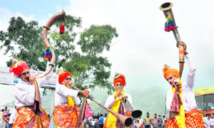 Folk artistes perform at the inaugural day of the Navratra celebrations in Katra