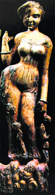 Ivory figurine of a goddess. Standing Begram. Afghanistan. 1st century AD