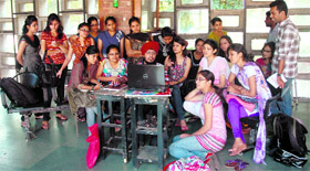 Manu Mandeep Singh during the workshop on digital art