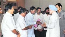 PM Manmohan Singh with a delegation led by TRS chief 