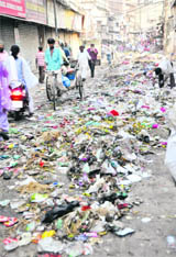 Garbage strewn in the books market area in Ludhiana. 