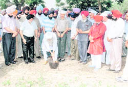 Foundation ceremony of the proposed heritage village at Guru Nanak Dev University campus was performed by eminent Punjabi author Giani Gurdit Singh in 2004