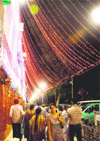 An illuminated Sector-22 market