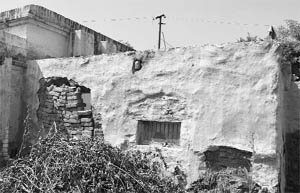 The ghazal maestro used to do his singing practice (riyaz) in this house at Sriganganagar. 