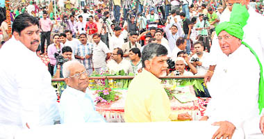 (From left) INLD nominee Ajay Chautala, CPI leader AB Bardhan, former Andhra Chief Minister Chandrababu Naidu and INLD chief Om Prakash Chautala at an election rally in Hisar on Tuesday. 