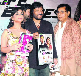 Divya Dutta, Roop Kumar Rathod and Jagjit Singh