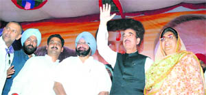 Union Health and Family Welfare Minister Ghulam Nabi Azad (2nd from R), PPCC chief Capt Amarinder Singh (3rd from R) and Leader of the Opposition in Punjab Assembly Rajinder Kaur Bhattal (extreme right) in Sangrur on Wednesday. 