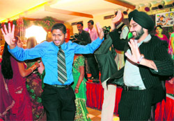 Marriages are an occasion to shake a leg on popular music 