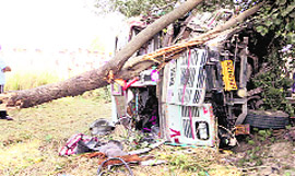 A tanker overturned after hitting labourers relaxing under a Banyan tree on the Pakhowal-Leelan road.