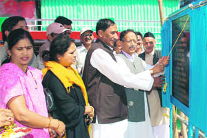 Chief Minister BC Khanduri lays the foundation stone of a project at Didihat town on Monday. 