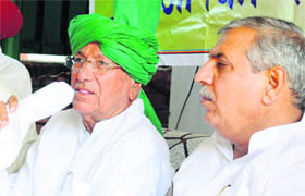 INLD chief Om Prakash Chautala addresses mediapersons in Chandigarh on Tuesday. 