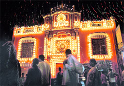 A view of the illuminated Raghunath Temple in Jammu