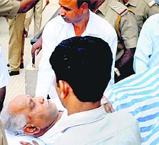 Former Karnataka Chief Minister BS Yeduyurappa being shifted to jail from Victoria Hospital in Bangalore on Wednesday.