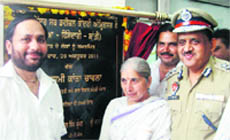 Laxmi Kanta Chawla inaugurates a CPSC in Amritsar 