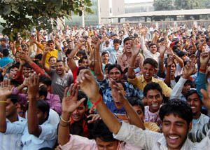 Employees of Lakhani Vardaan shoe company in Faridabad protest against the non-payment of bonus and overtime.