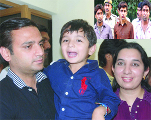 Rajbir with his parents and the kidnappers (inset).