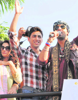 Guest appearance: Nargis Fakhri and Ranbir Kapoor
