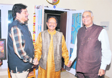 Former Union Finance Minister Yashwant Sinha and  actor Shatrughan Sinha meet Uttarakhand Chief Minister BC Khanduri in Dehradun on Monday.   