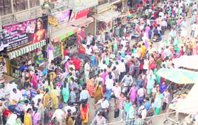 Visitors throng Rainik Bazaar ahead of Diwali in Jalandhar on Tuesday