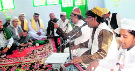 Saajan Babu Ghoongroowale presents a qawwali in Mussoorie on Thursday.