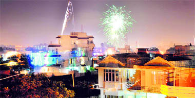 A view of festivities during the Diwali night in Jammu.