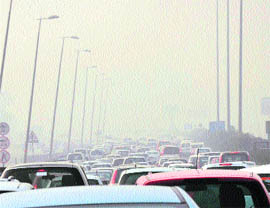 A view of dense fog on the NH-8 in Gurgaon. 