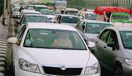 Heavy traffic jam at Vikas Marg due to Chhath Pooja, in New Delhi 