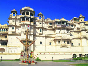 The magnificent City Palace complex was built by Maharana Udai Singh