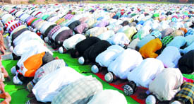 People paying obesience at Eidgah on the occasion of Id-ul-Juha in Bathinda on Monday.