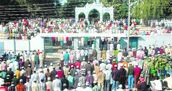 Muslims gather for prayers on the occasion of Id-ul-Zuha at the Govind Garh Idgah in Dehradun 