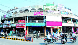 A front view of the city's oldest market, the Gole Diggi.