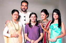 A still from Dekha Ek Khwaab
