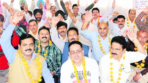 A 16-member diploma engineers team of the Himachal Pradesh PWD sits on a 24-hour hunger strike in support of their Punjab and UT counterparts outside the Punjab Irrigation Department office in Chandigarh. 