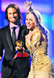 Colombian singer Shakira was presented the award for best female pop vocal for Sale El Sol at the 12th annual Latin Grammy Awards in Las Vegas, Nevada.