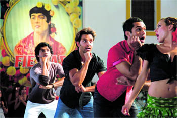 Senorita from Zindagi Na Milegi Dobaara saw Farhan Akhtar, Hrithik Roshan and Abhay Deol join hands behind the mike
