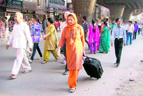 People face inconvience at the railway station road as auto-rickshaws were diverted from the Jagraon bridge before the arrival of Advanis Rath Yatra in Ludhiana on Sunday.