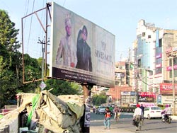 A unipole on the Mall Road in Ludhiana