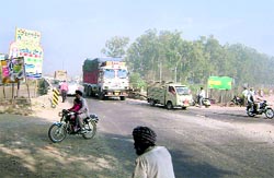 Different views of the Jagera Bridge on the Malerkotla-Ludhiana road in Mandi Ahmedgarh