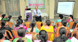 Dr Rajinder Gulati, convenor of the 4th National Conference of IAP Neonatology Chapter, addresses delegates in Ludhiana.